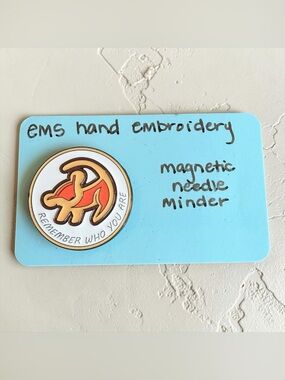Lion King Magnetic Needle Minder
